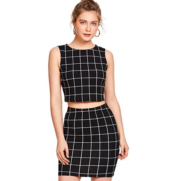 Grid Print Two Piece Set - Picture 3 of 5